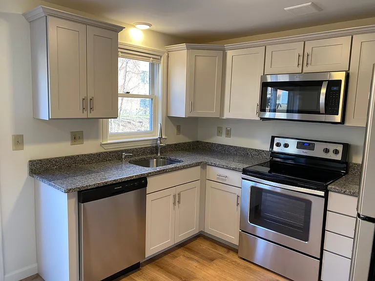 Oak Terrace Townhomes — Photo 8