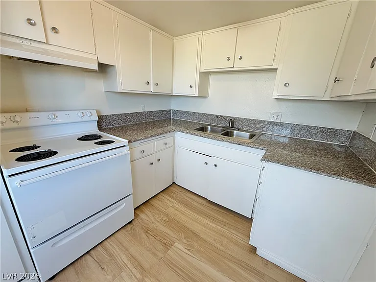 537 Kolson Cir #D — Photo 4