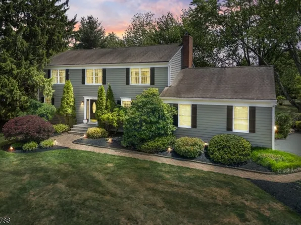 15 Williamsburg Ct, Montgomery Twp., NJ 08558