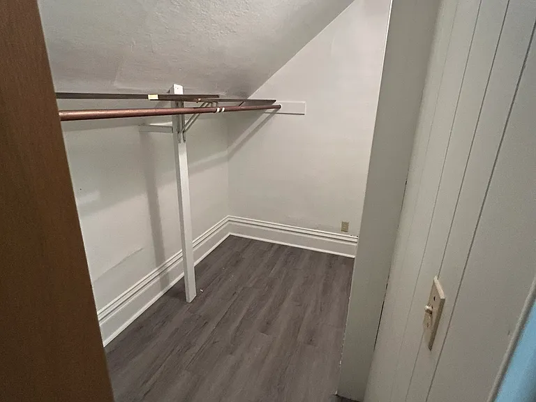 1429 Ohio St — Photo 2