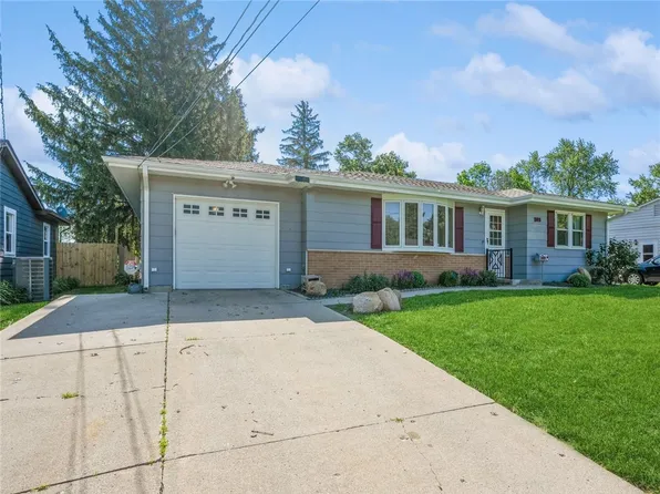 1000 E 14th St S, Newton, IA 50208