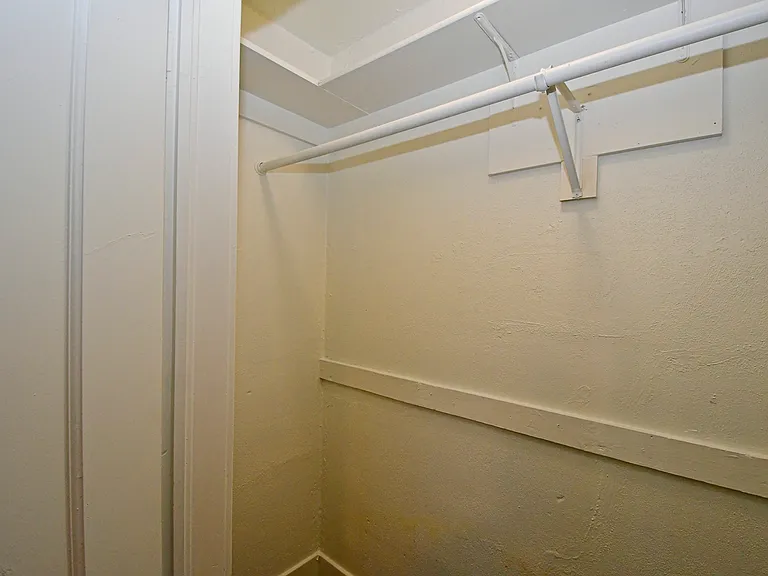 1136 E St — Photo 18