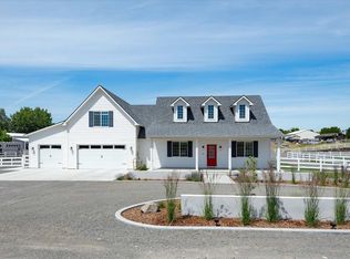 143 Sandy Ln, Burbank, WA 99323