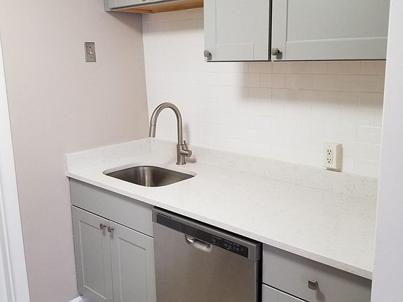 5th image of 26 Marlborough St APT 4