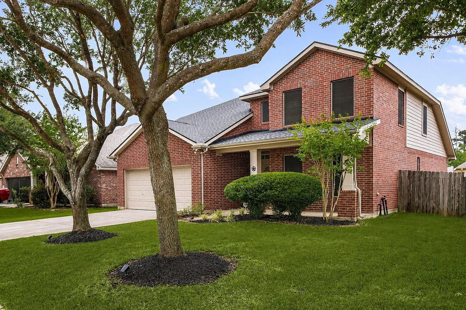4 bed, 2.5 bath, 2810 sqft, $3,500 — Photo 4