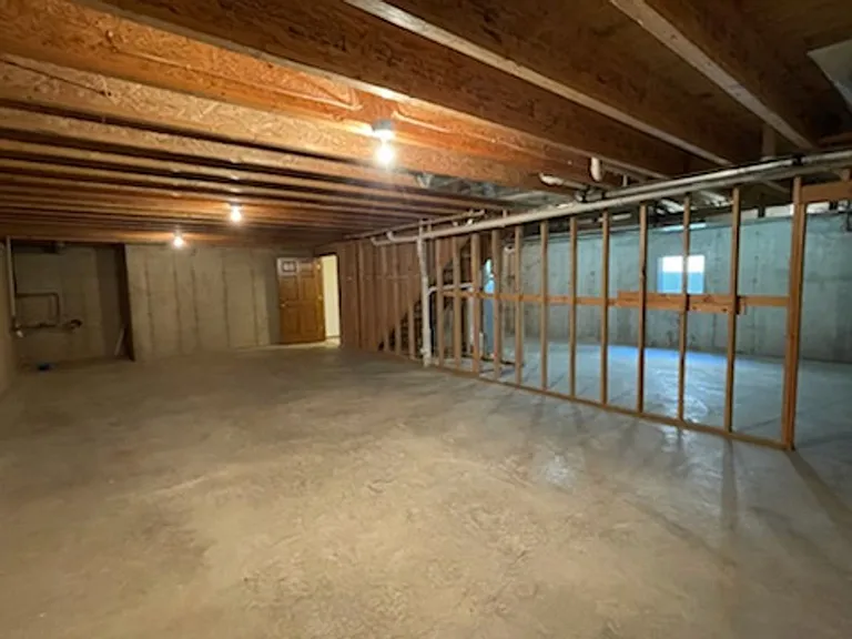 2519 Sandhutton Ave — Photo 10