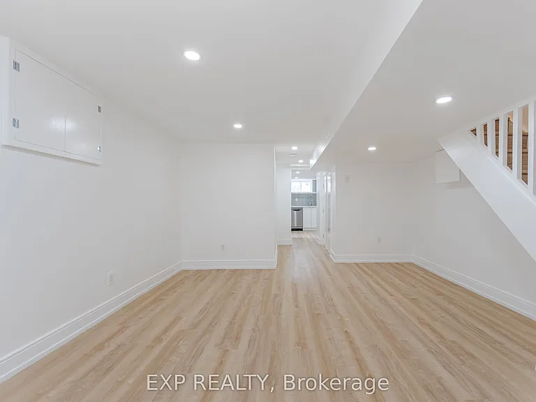 716 Brock Ave #B — Photo 15