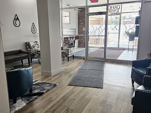 2nd image of 824 Columbus St APT 402