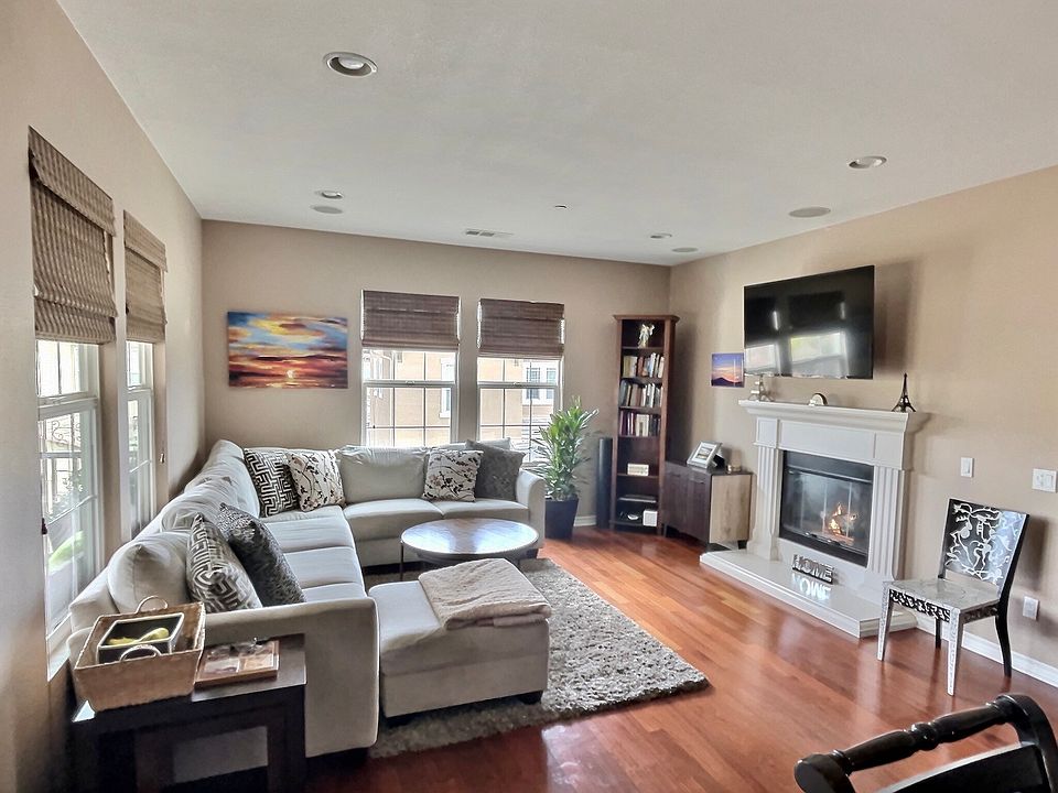 1st image of 8122 Onyx St