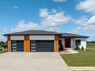 110 Kestrel Cir, Waterloo, IA, 50701