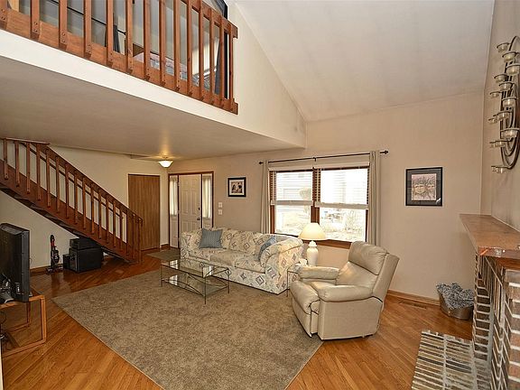 4th image of 9200 Cliffside Ln Unit 9200