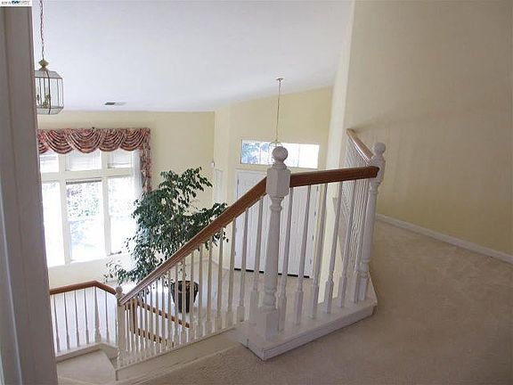 4th image of 5902 Hansen Dr