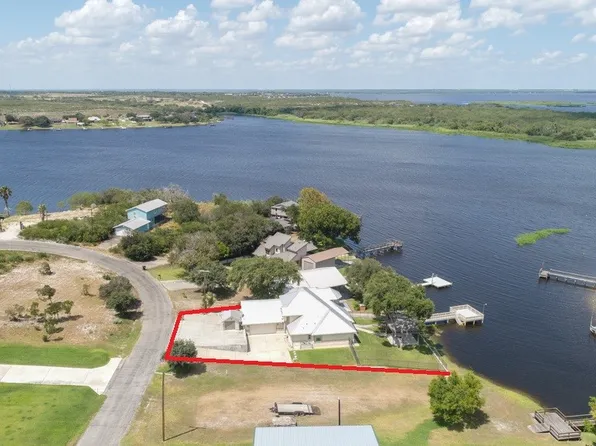 257 Carmel Dr, Sandia, TX 78383