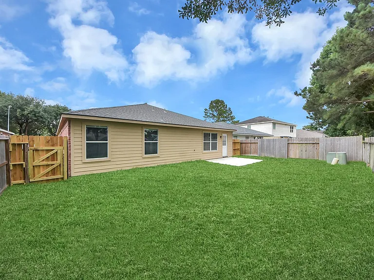 24027 Pinecreek Point — Photo 38
