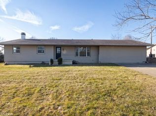 24604 N Muskrat Rd, Ellisville, IL 61431