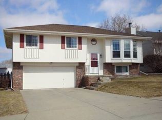 5517 N 113th St, Omaha, NE 68164