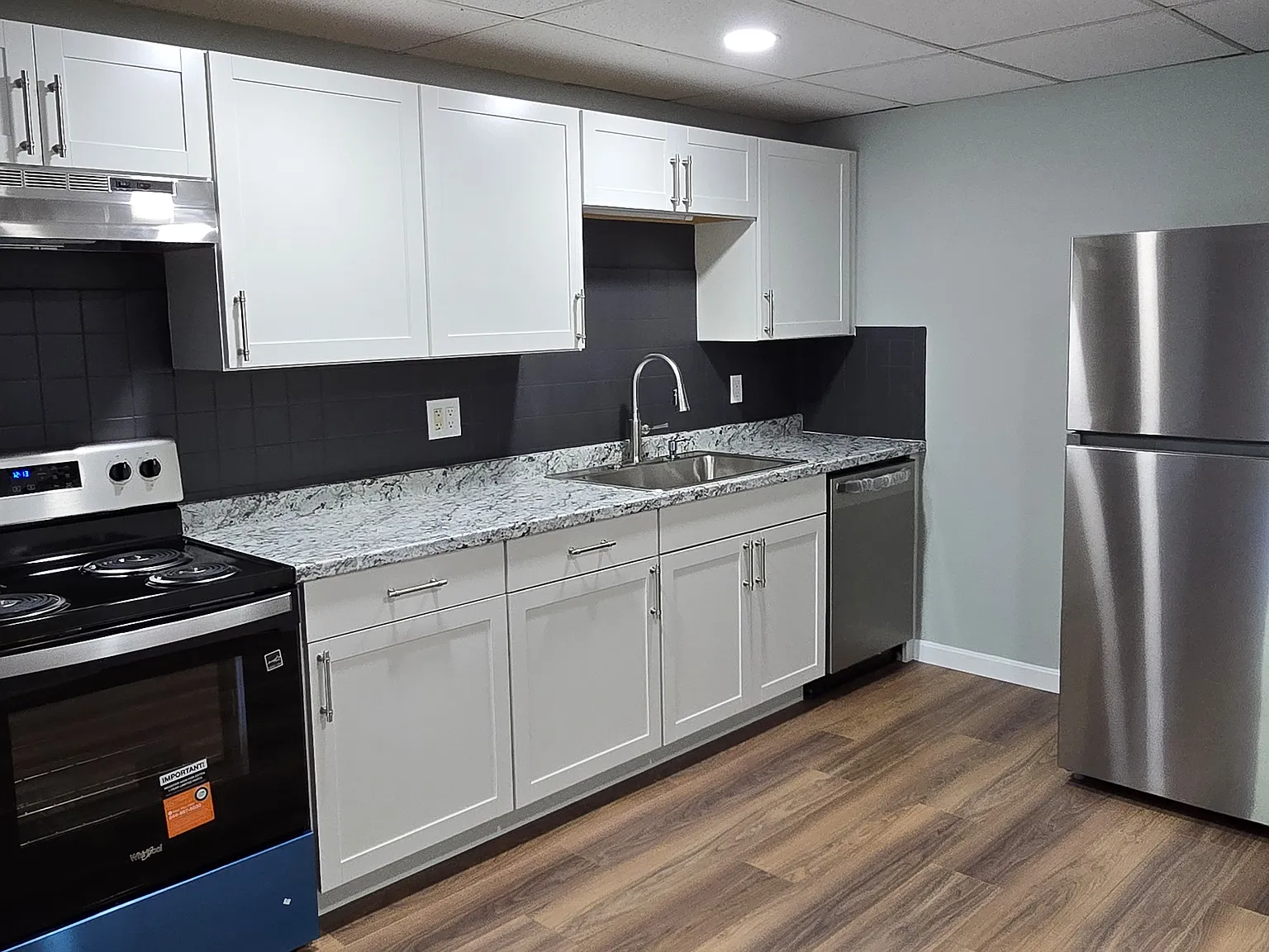 2 bed, 859 sqft, $2,100 — Photo 4