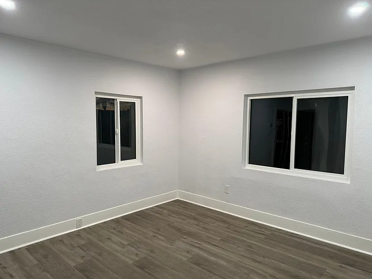 9509 Stephens St — Photo 5