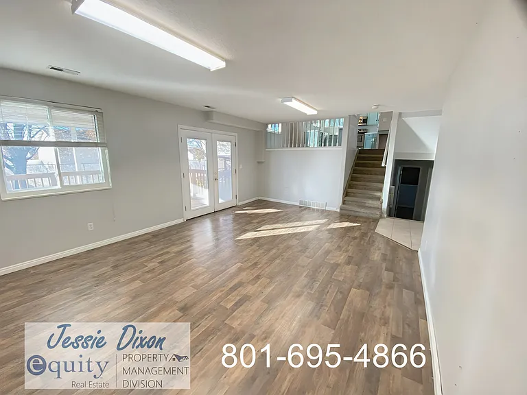 5889 S 3260 W — Photo 18