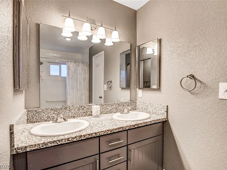 4367 S Mojave Rd — Photo 34