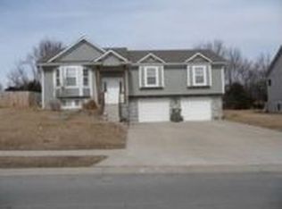 1307 Cotton Wood Ave, Pleasant Hill, MO 64080
