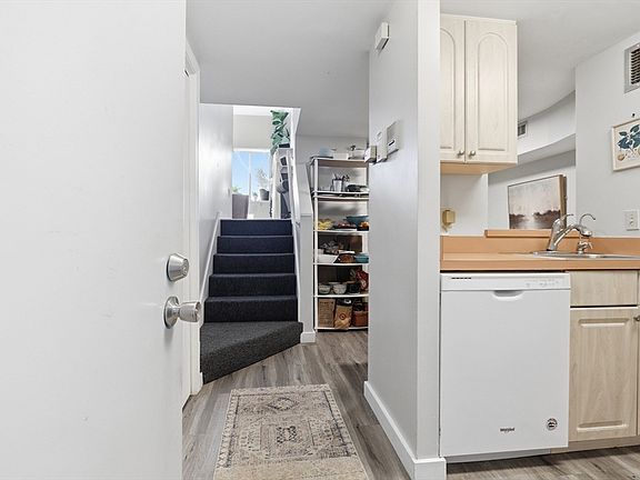 5th image of 11 Margin St APT 6