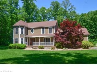 32 Wolf Hollow Ln, Killingworth, CT 06419