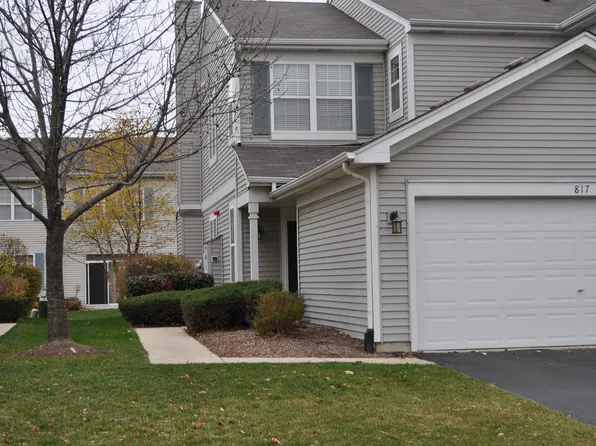 819 Genesee Dr, Naperville, IL 60563