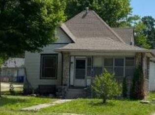 1242 S Garrison Ave, Carthage, MO 64836