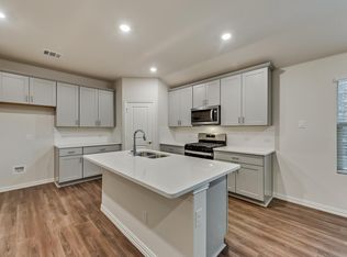 208 Briarwood Ln, Lake Dallas, TX 75065