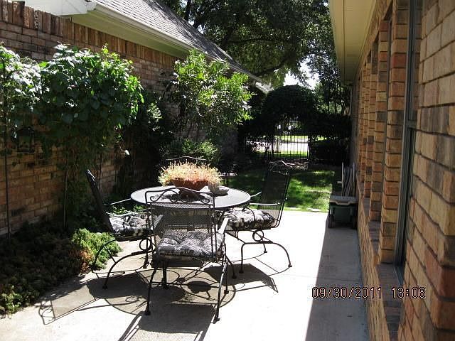 1st image of 2815 Hickory Bend Dr