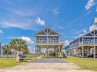 1079 Cedar Ln, Gilchrist, TX 77617
