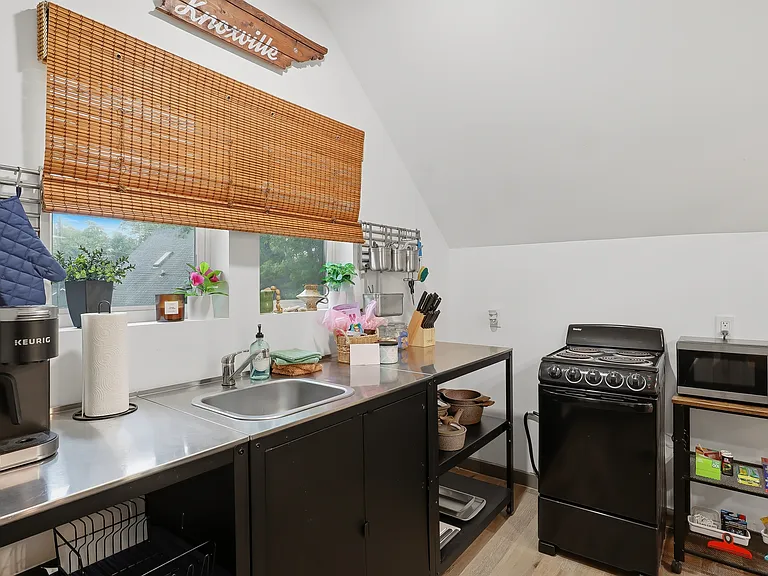 2457 Washington Ave #2 — Photo 6