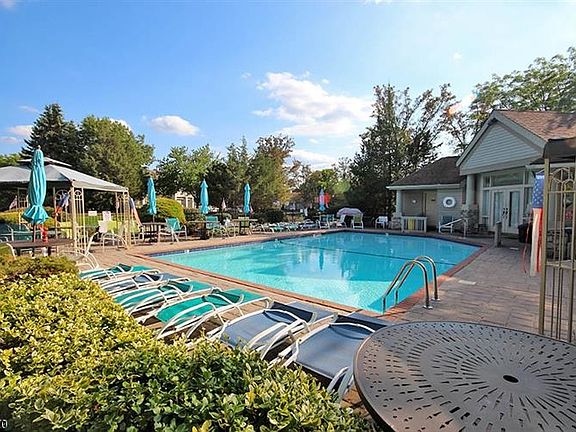 3rd image of 51 Harker Hill Dr #405