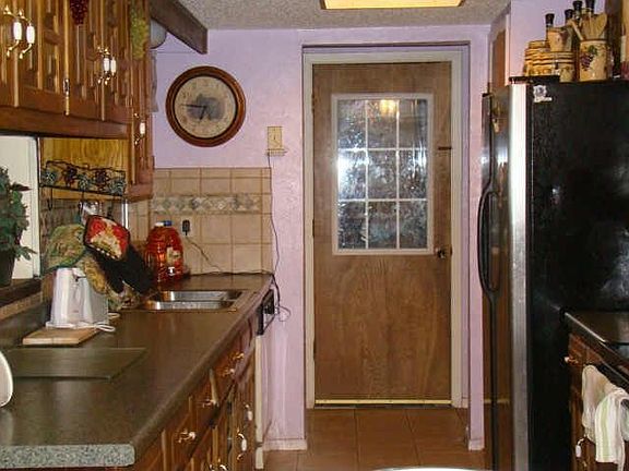 5th image of 1806 Glouchester Dr