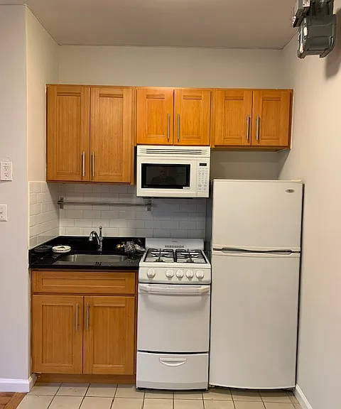 183 Thompson St #C7 — Photo 5