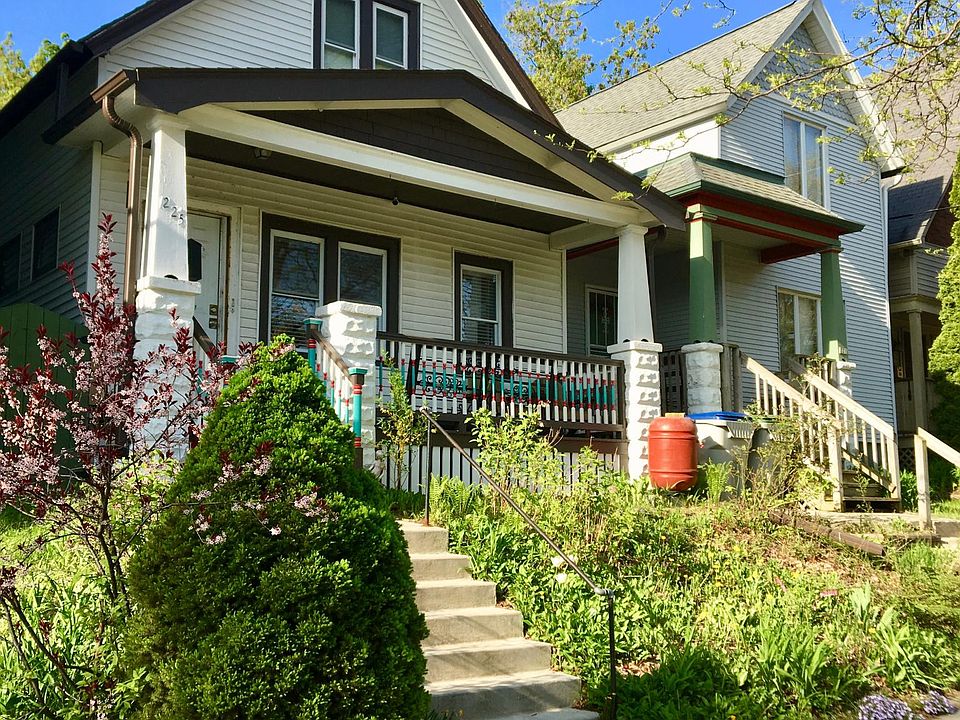1st image of 225 E Garfield Ave