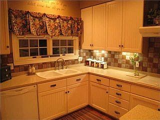 3rd image of 4450 Dunleary Dr