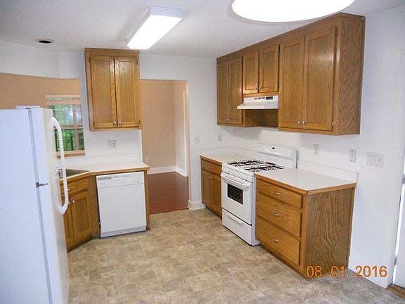 Easy access to dinning area