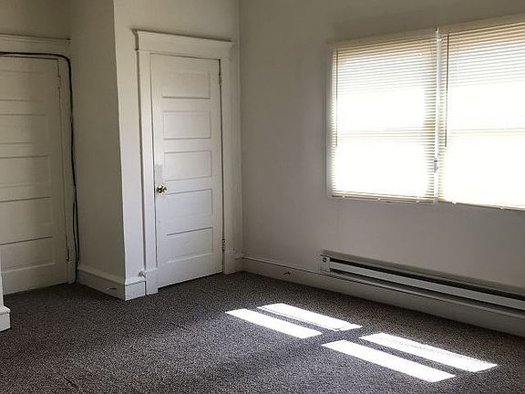5th image of 25 1/2 W Franklin St APT 5