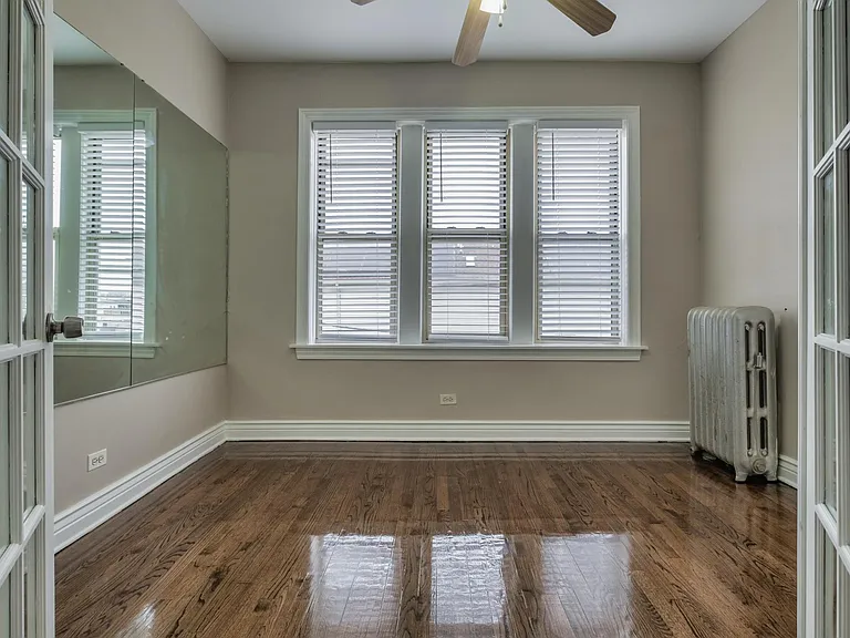 2450 W Addison St #2A — Photo 12
