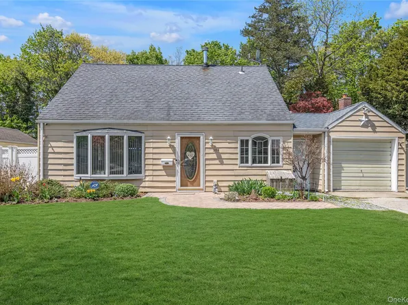 304 Jamaica Boulevard, Carle Place, NY 11514