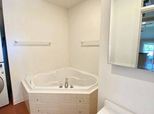 1054 S Main St APT 2, Ann Arbor, MI 48104