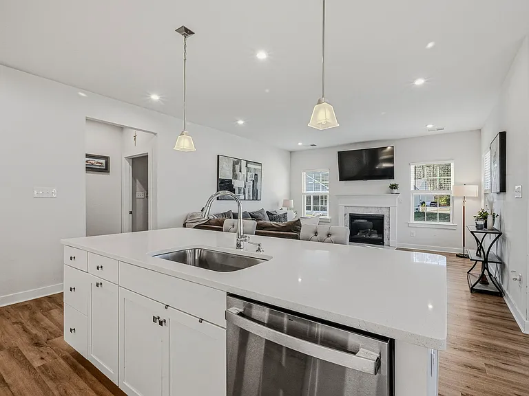 31420 Barefoot Cir — Photo 5