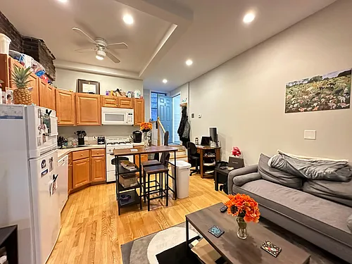 204 Endicott St #1 Photo 1