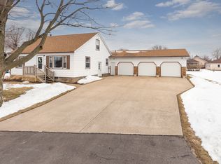 109 5th Ave, Colona, IL 61241