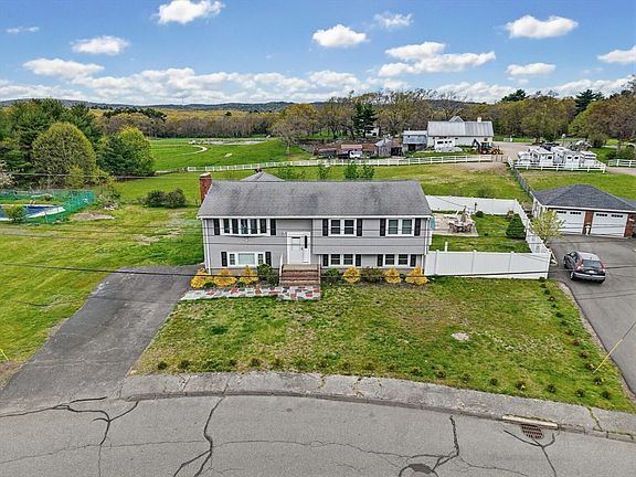 2nd image of 9 Denise Dr