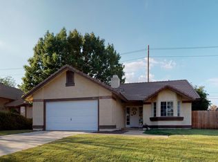 1411 Windsor Pl, Palmdale, CA 93551