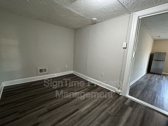3rd image of 17321 Virginia Ave APT 1