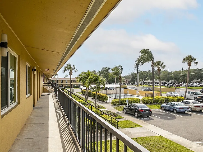 Ridge Manor Apartments — Photo 37